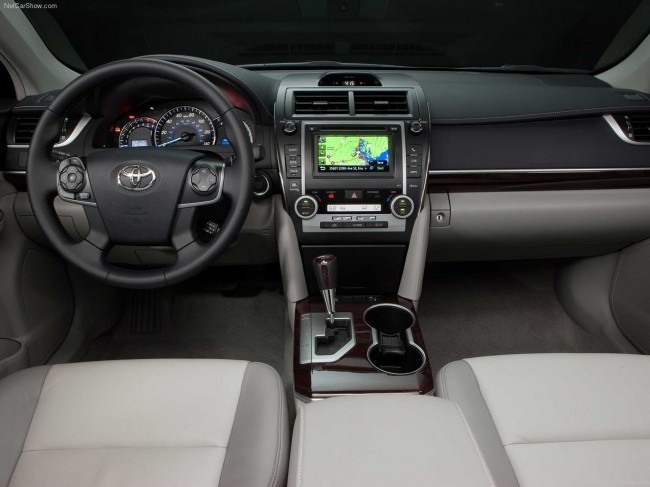 Новая Toyota Camry 2012 представлена официально