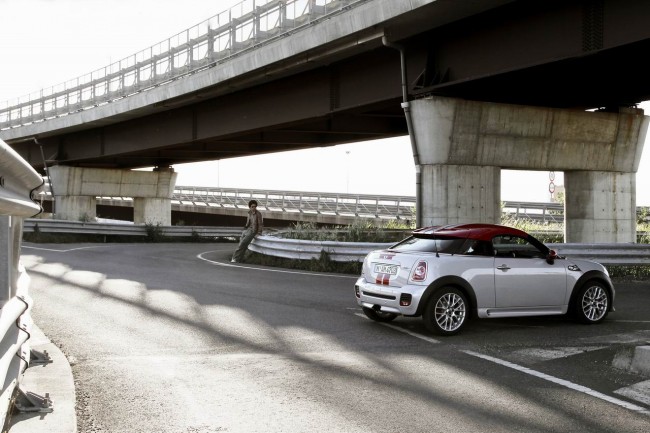 Объявлены российские цены на новый MINI Coupe 2012