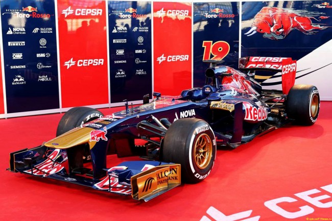 Презентация болида Toro Rosso STR8