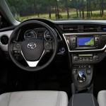 Toyota Auris Touring Sports - фото, цена, характеристики Тойота Аурис универсал 2013